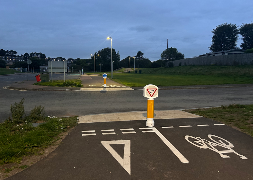 Pedestrian and cycling crossing on NCN1 route