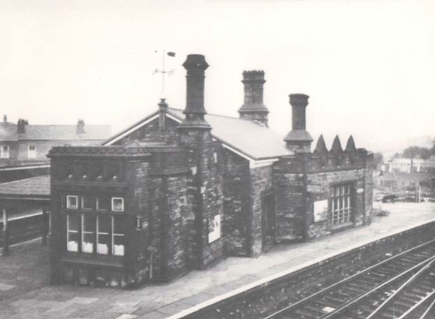 Historic photo of Earlestown Station